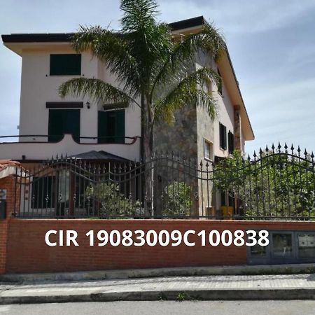 La Collina Capo D'Orlando Bed & Breakfast Bagian luar foto